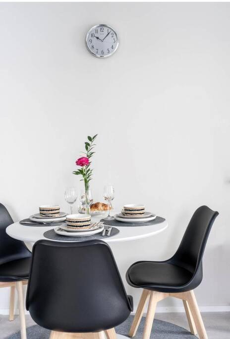Apartment Near The Train Station, Free Parking &Netflix Kuopio Bagian luar foto