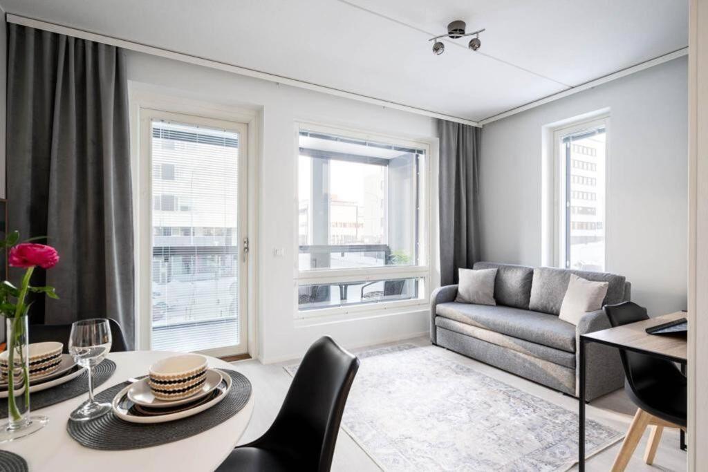 Apartment Near The Train Station, Free Parking &Netflix Kuopio Bagian luar foto